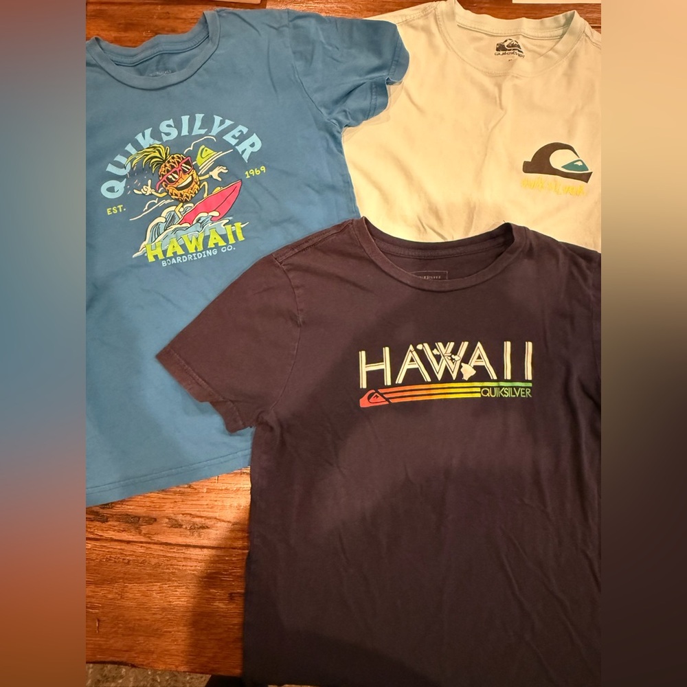 Quiksilver Kids Hawaii Surf Tees lot - Size Medium